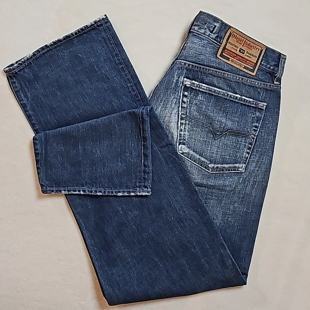 Diesel Industry Denim Division Jeans. Men's Size: Waist 36x32 1/2 Inseam.